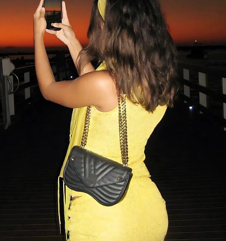 AVELINA | Glanz Outfit