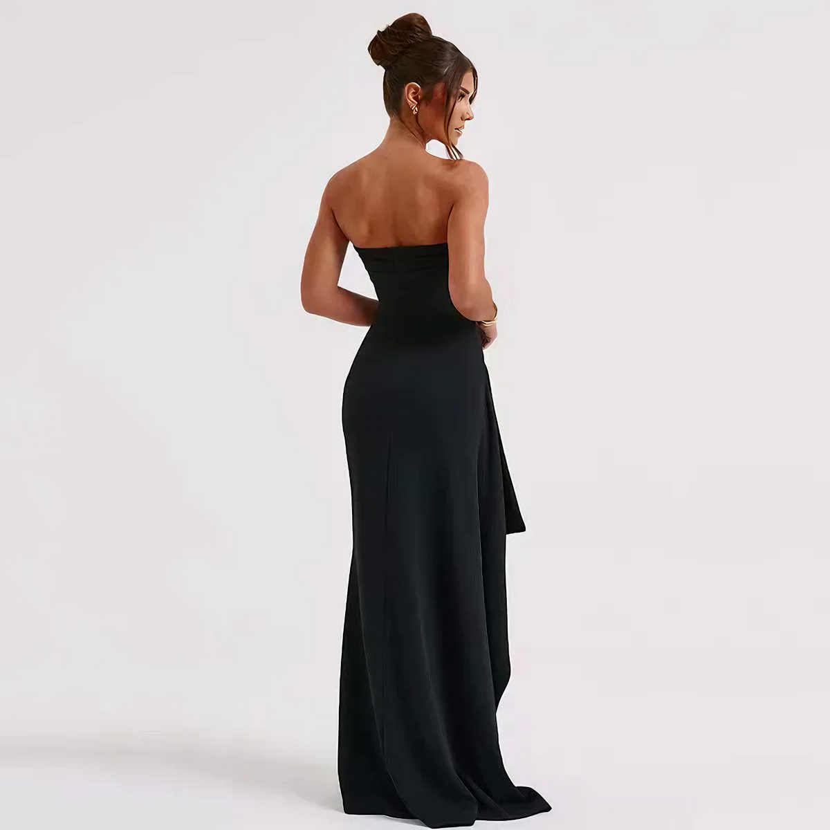 AZZURRA - Elegantes rückenfreies Kleid mit Schlitz