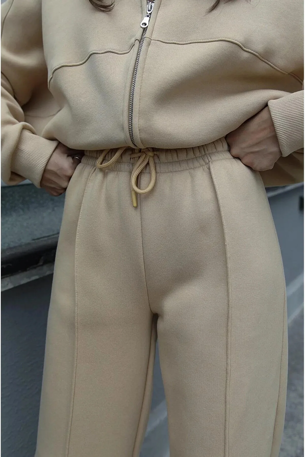 NOVEL | Trendy Tracksuit