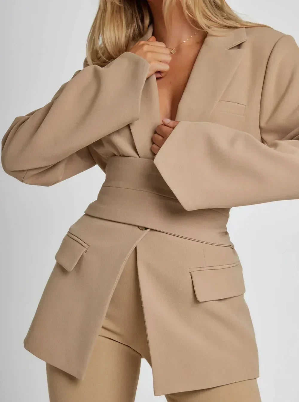 AIMEE – Blazer mit Gürtel